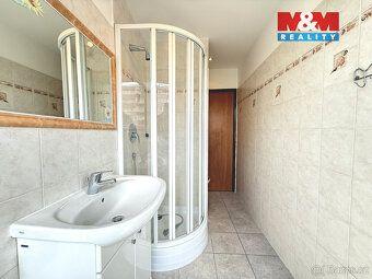 Nabízíme k prodeji světlý byt 3+1 v ulici Bílkova v Náchodě,