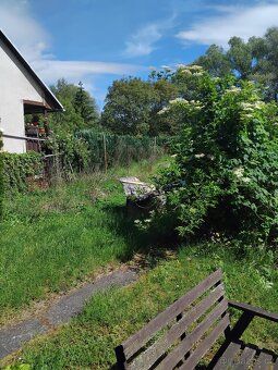 Nabízím k prodeji útulnou zahradu s chatkou o rozloze 450 m²