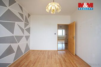 Slunný byt 2+1 s lodžií, komorou a výhledem na Ostravu
Nabíz