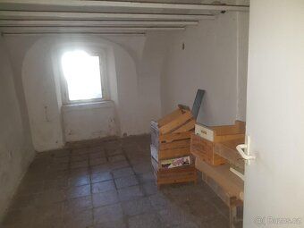 Nabízím k pronájmu obchodní prostor o velikosti cca 70 m², k