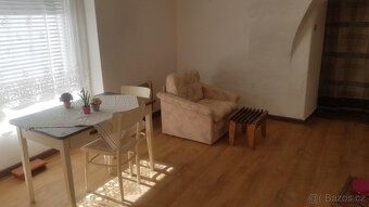 Nabízím k pronájmu obchodní prostor o velikosti cca 70 m², k