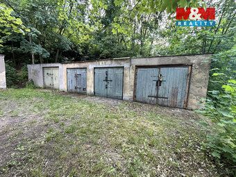 Nabízíme k prodeji řadovou garáž v Teplicích, situovanou v m