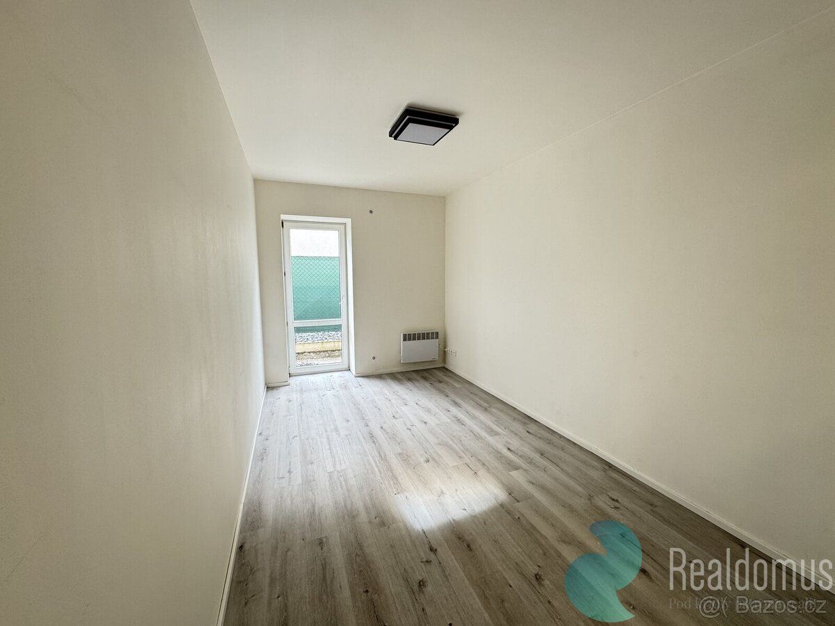 REALDOMUS vám exkluzivně zprostředkuje pronájem bytu č.8 o d