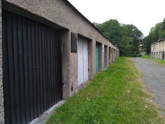 1800 Kč/měsíc, velmi dobré místo viditelné z obytných domů v