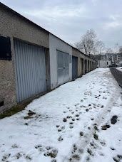 1800 Kč/měsíc, velmi dobré místo viditelné z obytných domů v