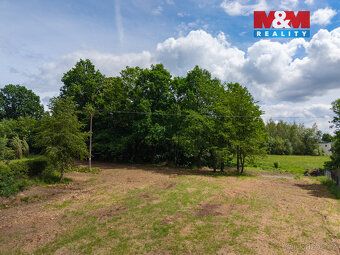 Nabízíme na prodej pozemek o výměře 2207 m² v žádané lokalit