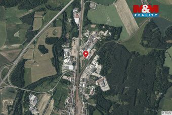 Prodej zděného skladu s celkovou plochou 150 m2 v uzavřeném 