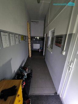 Nabízíme k prodeji komerční objekt 288 m2 na pozemku 1782 m2