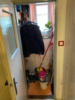 Nabízím ke koupi byt 2+1 (55 m2 + 5 m2 sklep). Nachází se ve