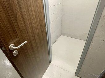 Pronájem moderního bytu 1+kk o velikosti 27 m2 s prostornou 