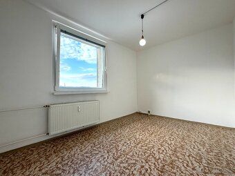 Pronájem prostorného bytu 3+1 o velikosti 63 m2 v posledním 