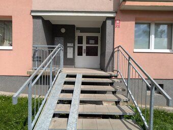 Nabízíme k pronájmu byt o dispozici 1+1 a výměře 35 m2 na ad