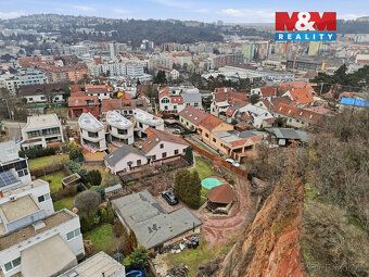 Nabízíme k prodeji stavební pozemek o výměře 1 842 m² se stá