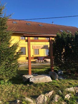 Nabízíme k pronájmu krásný Horský apartmán - podkrovní byt o