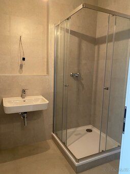 Nabízím k pronájmu úplně nový byt 1+kk 32 m2 + balkon 4,5 m2