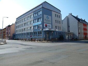 Nabízíme pronájem kancelářských prostor v 1 patře v hlídaném