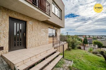 Nabízíme k prodeji byt v rodinném domě o dispozici 2+1 v pěk