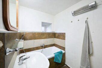 Prodám dva byty, každý je 2+1 s možností na 3kk. Byty jsou s