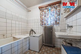 Nabízíme k prodeji samostatný rodinný dům v centru Kamýka na