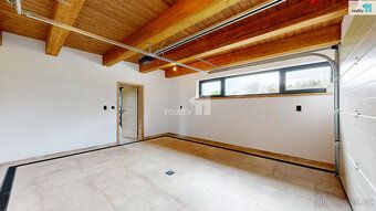 , Hledáte místo, kde se propojuje moderní architektura, poct