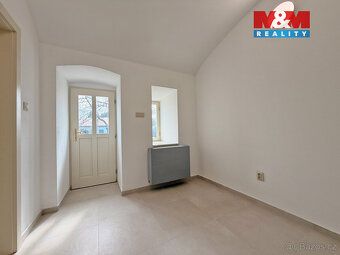 Nabízíme Vám k prodeji rodinný dům o dispozici 3+kk na pozem