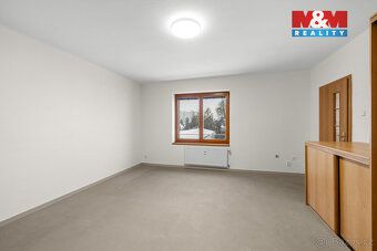 Nabízíme k prodeji světlý byt 2+kk o užitné ploše 55 m² ve v