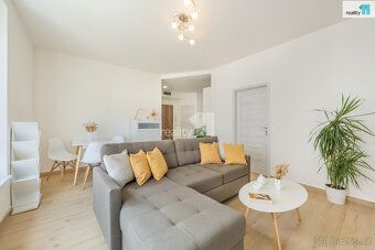 , Zrekonstruovaný byt 2+kk, jen 3 min chůze od metra Kačerov