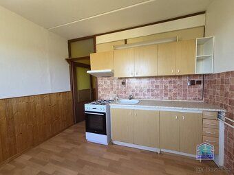 Ev.č. H60/26 Nabízíme Vám ke koupi byt 2+1 s lodžií, který s
