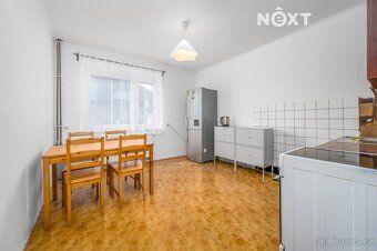 Nabízíme k prodeji samostatně stojící rodinný dům v ulici Ol