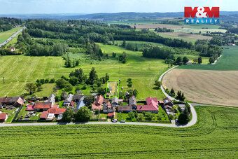 Tady nekupujete jen 1 177 m² půdy. Tady kupujete místo, kde 