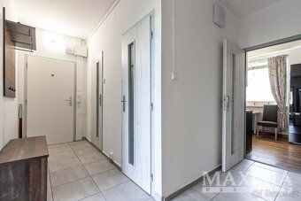 Exkluzivně nabízíme k prodeji světlý a dobře dispozičně řeše