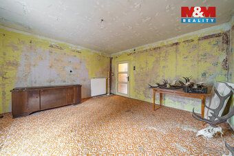 Prodej rodinného domu 5+1 se sklepem a garáží – Horní Luby. 