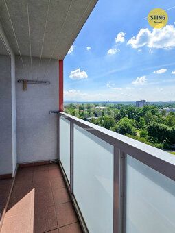 Nabízíme Vám ke koupi družstevní byt 1+kk s balkonem, který 