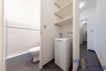 Nabízím vám k dlouhodobému pronájmu byt 2+1 s balkonem, umís