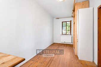 Prodej velice atraktivní, rozlehlé, zemědělské usedlosti, dv