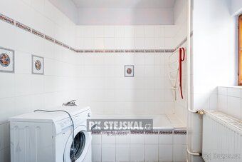 Prodej velice atraktivní, rozlehlé, zemědělské usedlosti, dv