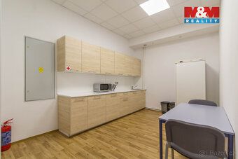 Nabízíme k pronájmu kancelářský prostor nacházející se v kan