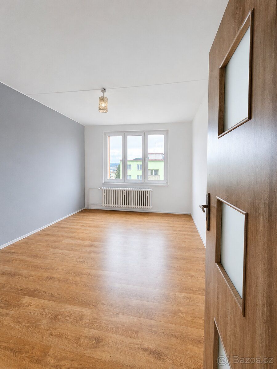 Pronájem velkého bytu v Kraslicích přímo od majitele.
Krasli