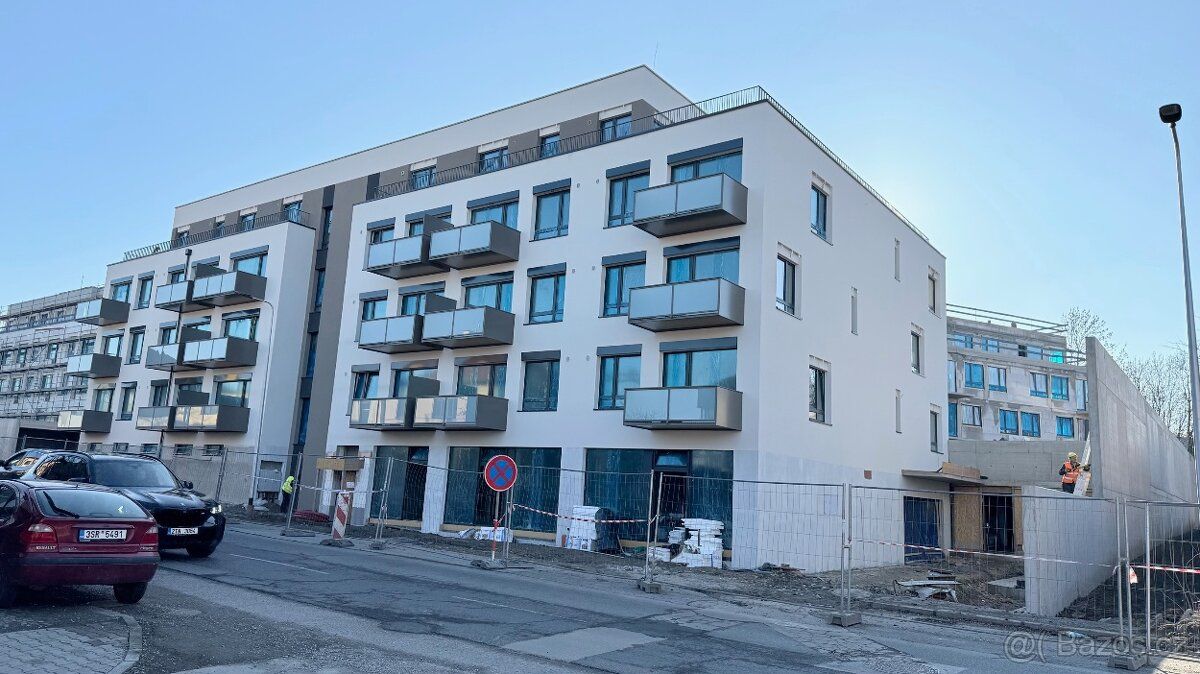 Nabízím k prodeji exkluzivní družstevní byt o dispozici 2+kk