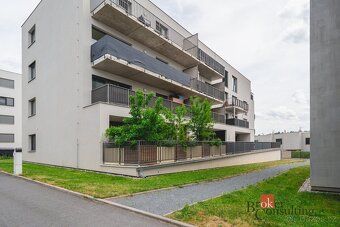 Krásný byt 2+kk s balkonem a parkovacím stánímHledáte příjem