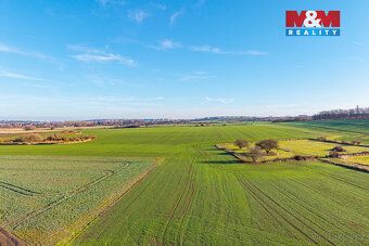 Nabízíme k prodeji ornou půdu o rozloze 17 632 m² v katastrá