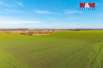 Nabízíme k prodeji ornou půdu o rozloze 17 632 m² v katastrá