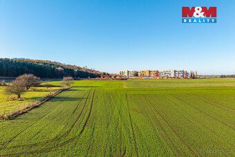 Nabízíme k prodeji ornou půdu o rozloze 17 632 m² v katastrá