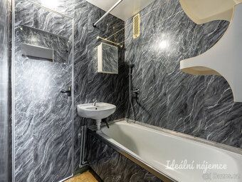 Nabízíme k dlouhodobému podnájmu světlý a prostorný byt o di