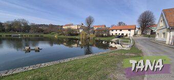 Ev.č. 00420 Stavba ze smíšeného zdiva. Voda z veřejného vodo