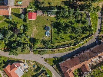 V exkluzivním zastoupení majitele nabízíme k prodeji stavebn
