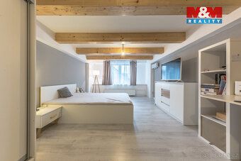 Prostorný rodinný dům s užitnou plochou 190 m2 v obci Pertol