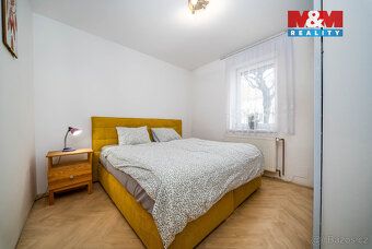 Nabízíme k prodeji rodinný dům se třemi samostatnými byty. I