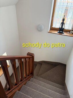 Dům se nachází v klidné lokalitě, v Karlových Varech, Doubí.