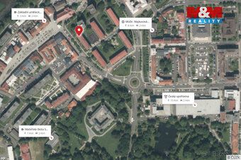 Nabízíme k prodeji slunný byt 2+1 o užitné ploše 55 m² v sam
